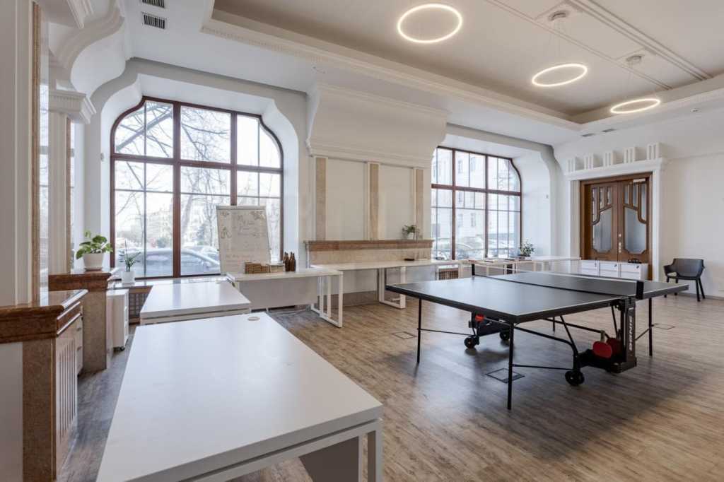 Аренда помещения свободного назначения 2348 м², Контрактовая пл., 1