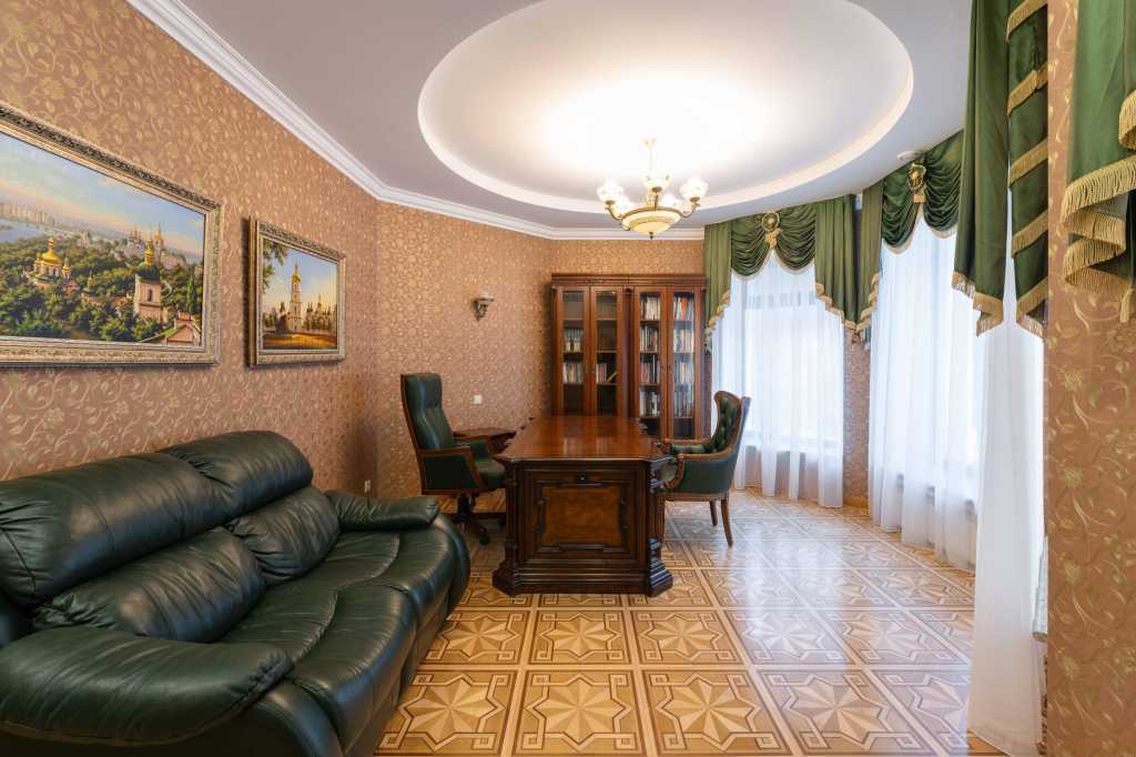 Продажа дома 503 м², Осіння, 17