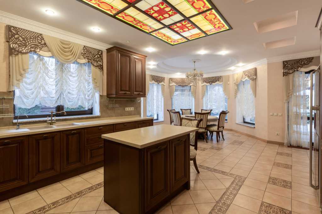 Продажа дома 503 м², Осіння, 17