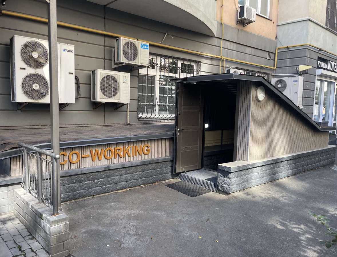 Аренда помещения свободного назначения 40 м², Раисы Окипной ул., 4А