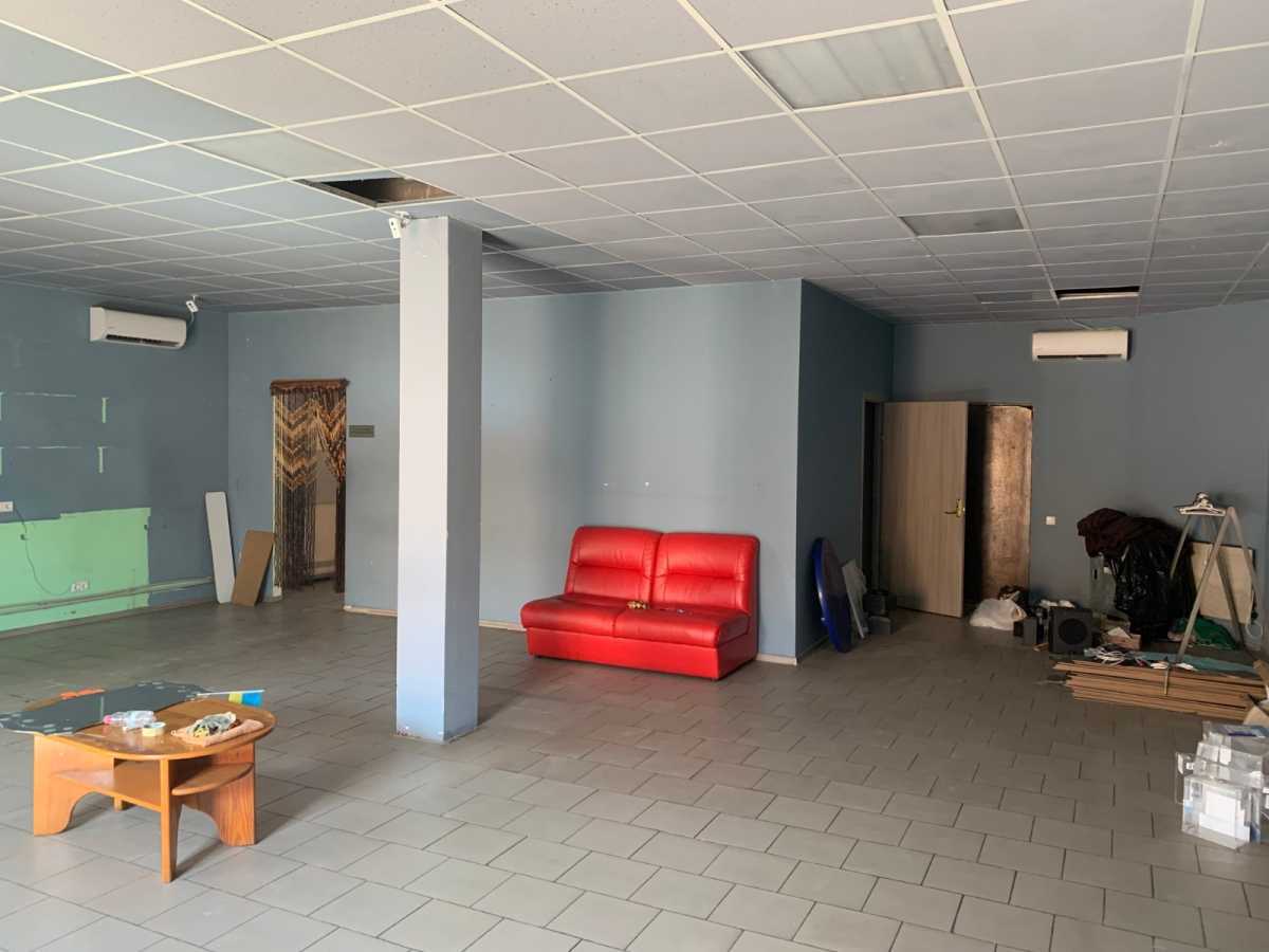 Аренда магазина 100 м², Центральна, 36