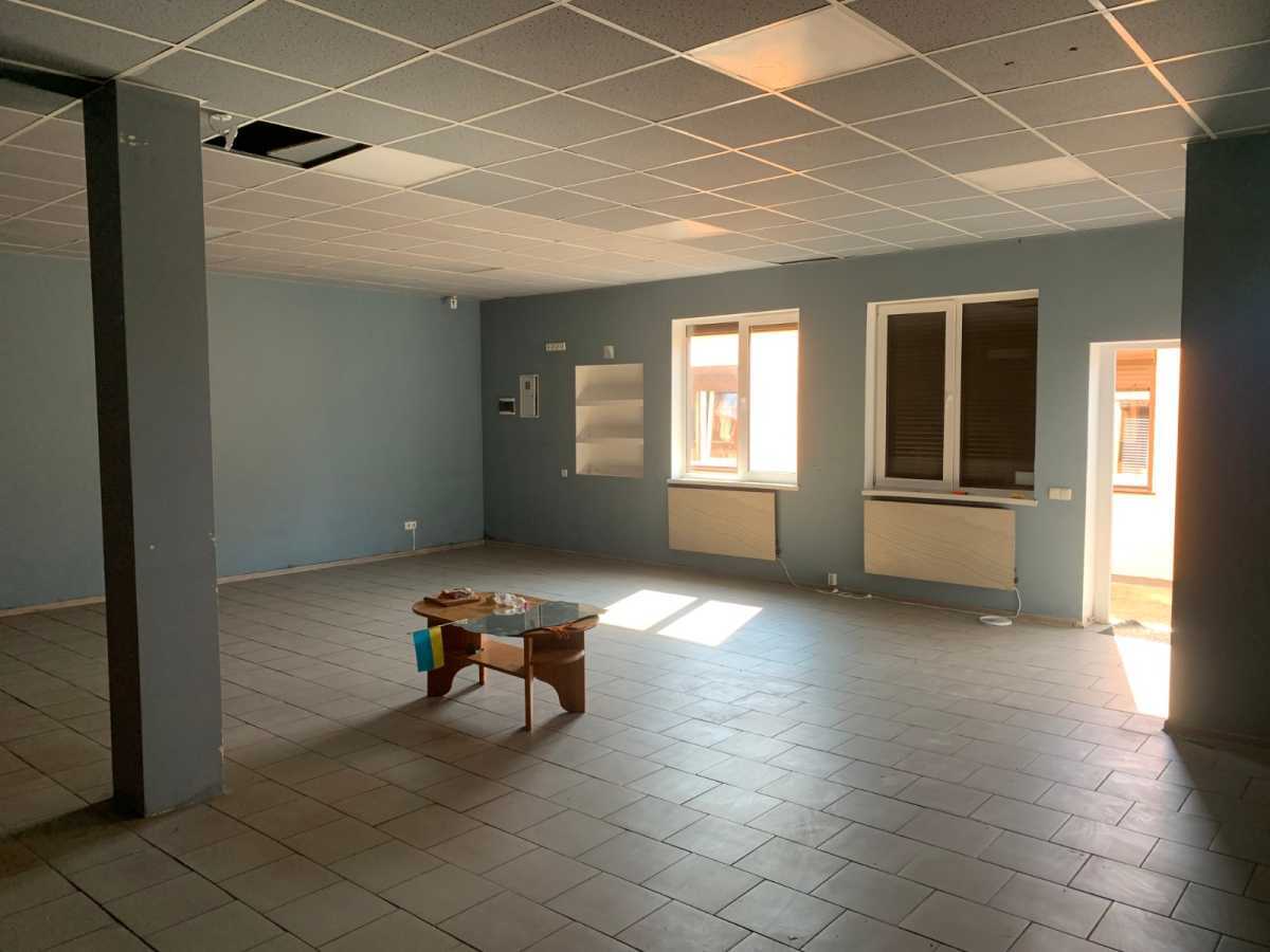 Аренда магазина 100 м², Центральна, 36
