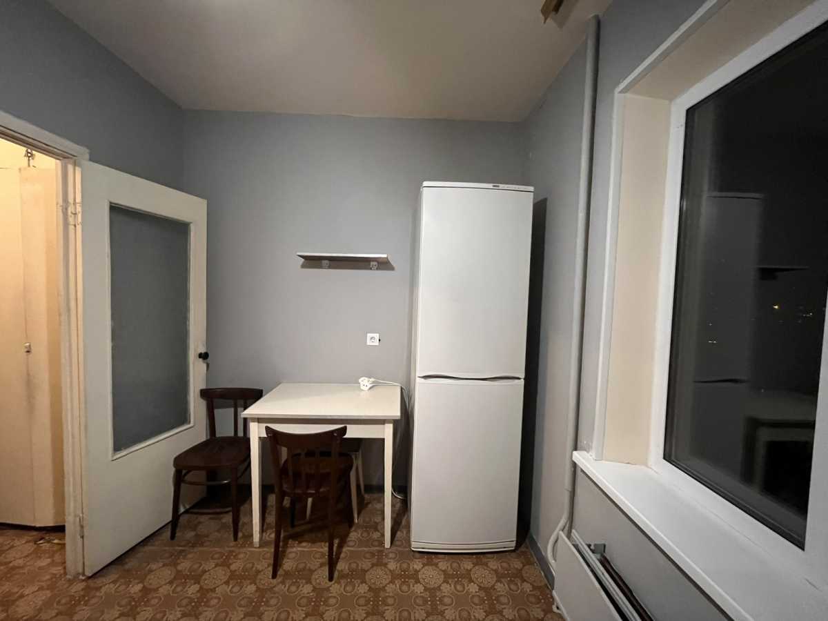 Аренда 1-комнатной квартиры 40 м², Ревуцкого ул., 11В