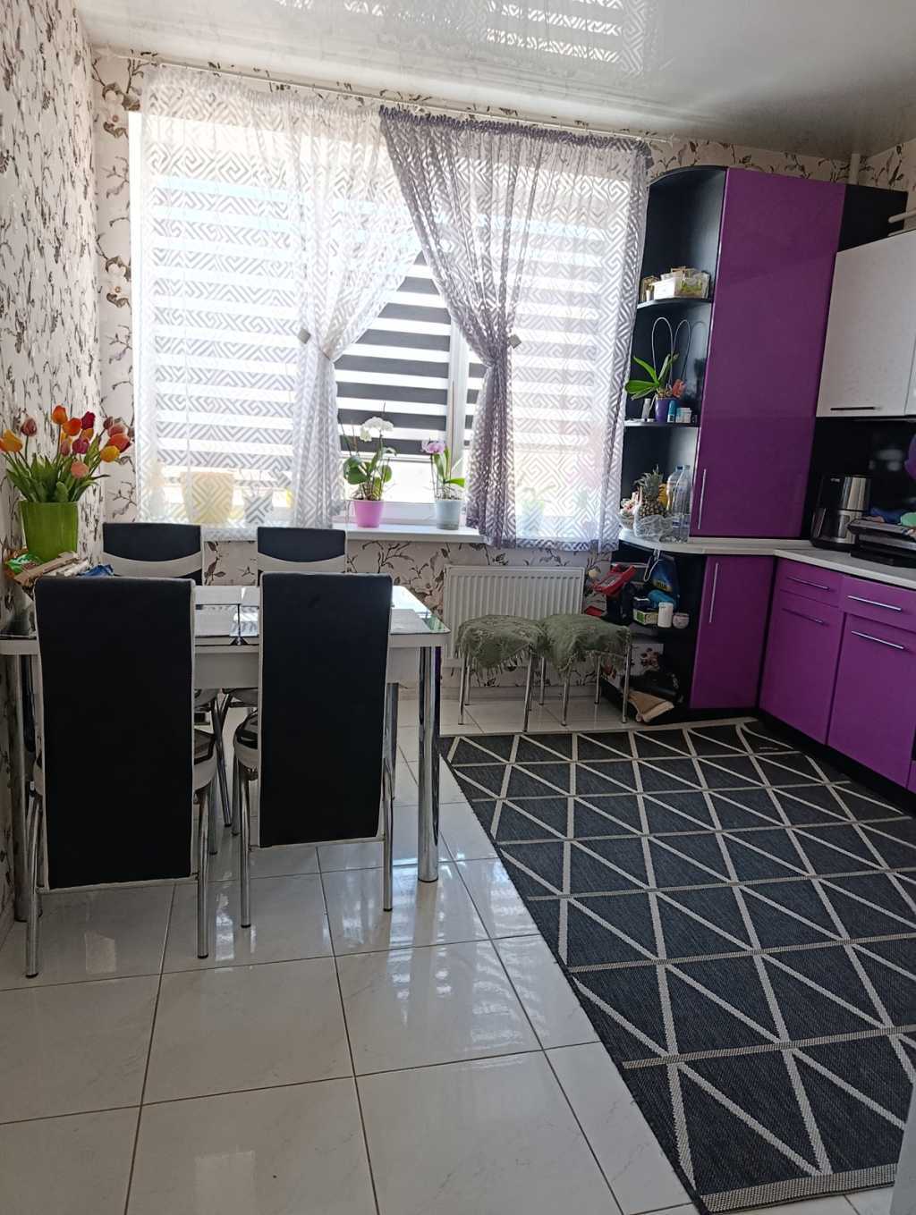 Продаж 2-кімнатної квартири 73 м², Кармелюка вул.