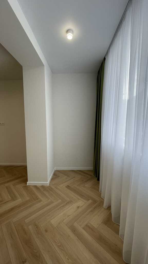 Продаж 1-кімнатної квартири 50.4 м², Озерна вул.