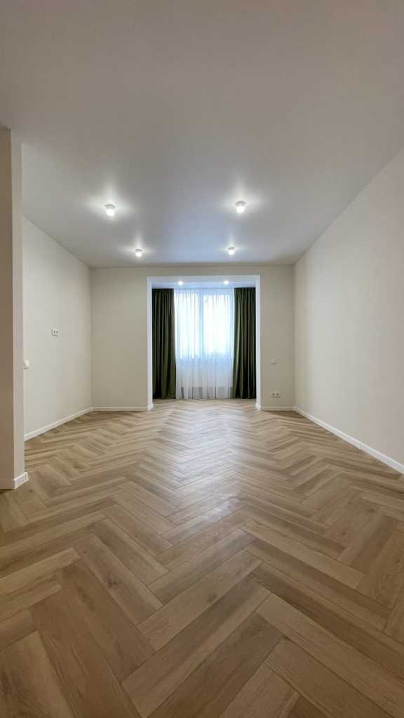 Продаж 1-кімнатної квартири 50.4 м², Озерна вул.