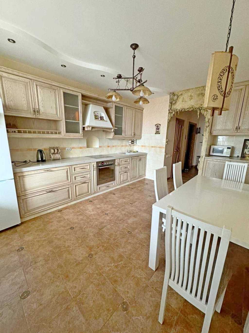 Оренда 3-кімнатної квартири 107 м², Петра Григоренка просп., 28