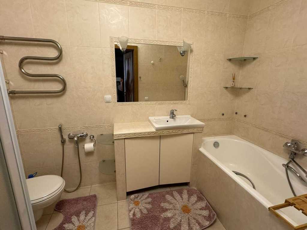 Оренда 3-кімнатної квартири 107 м², Петра Григоренка просп., 28