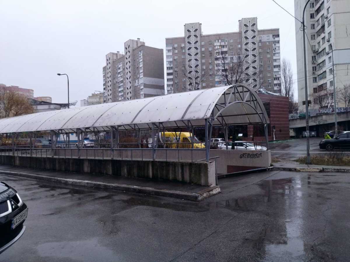 Оренда парковки 24.5 м², Олександра Мішуги вул., 8