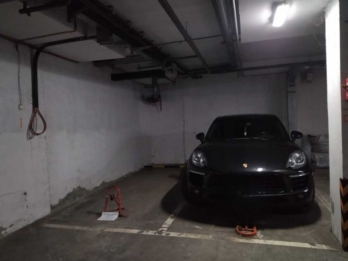 Оренда парковки 24.5 м², Олександра Мішуги вул., 8