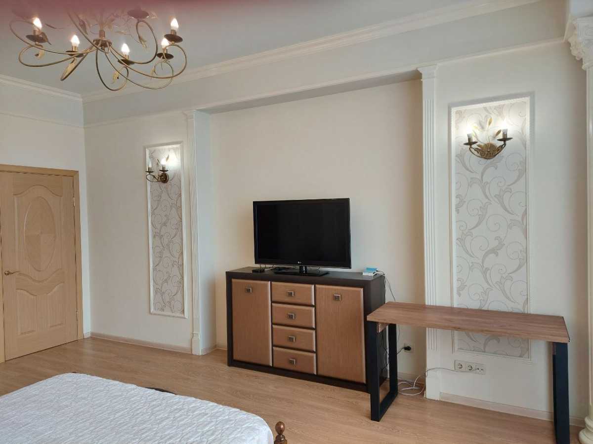 Аренда 1-комнатной квартиры 60 м², Генерала Шаповала ул., 2