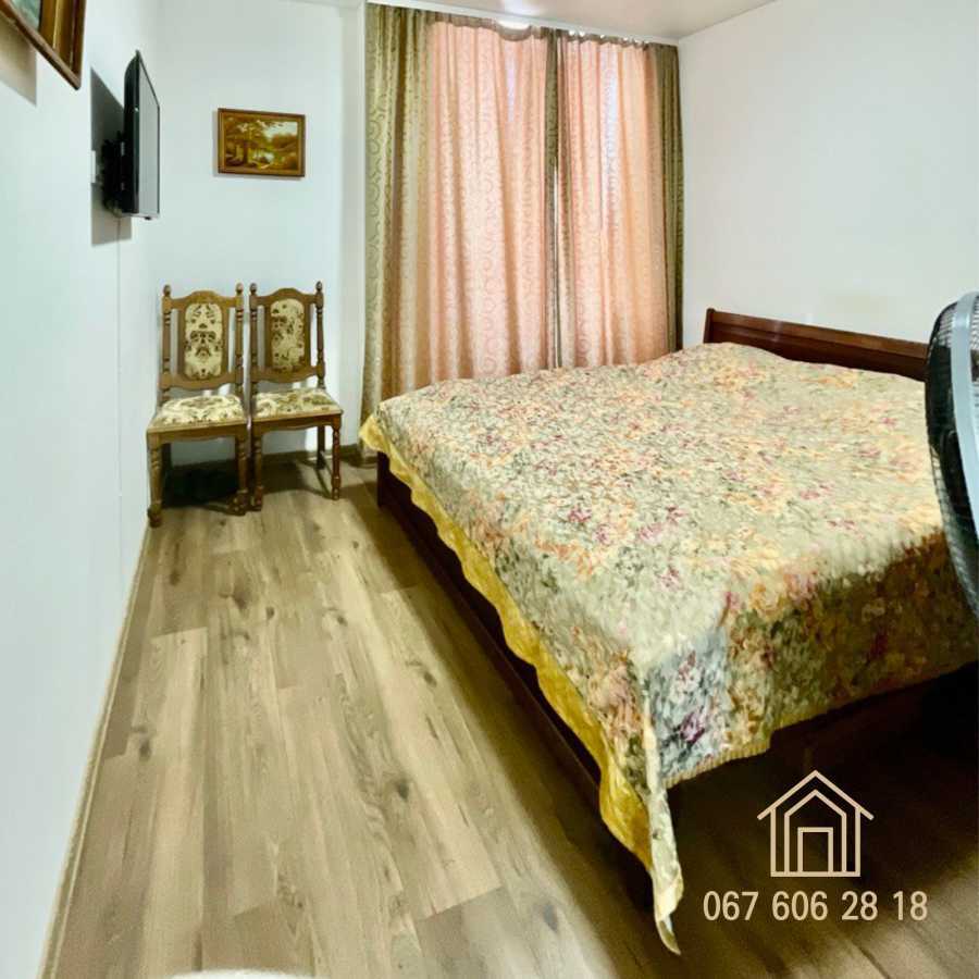 Продажа 2-комнатной квартиры 70 м², Сырецко-Садовая ул., 1