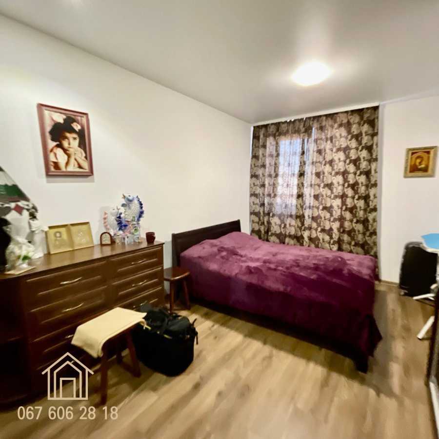 Продажа 2-комнатной квартиры 70 м², Сырецко-Садовая ул., 1