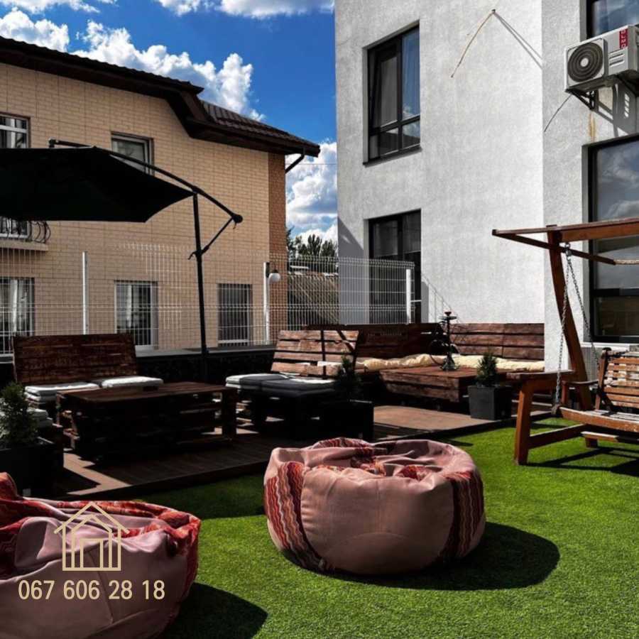 Продажа 2-комнатной квартиры 70 м², Сырецко-Садовая ул., 1