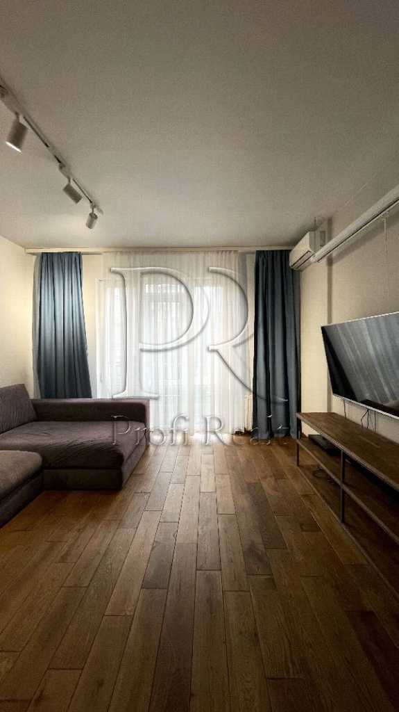 Продажа 3-комнатной квартиры 90 м², Метрологическая ул., 109