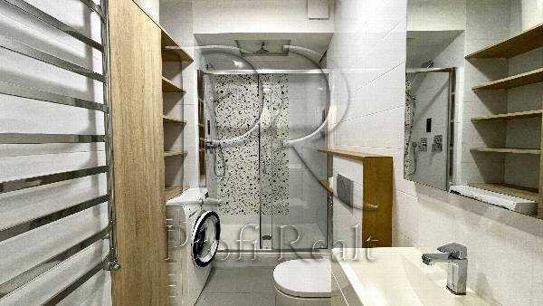 Продажа 3-комнатной квартиры 90 м², Метрологическая ул., 109