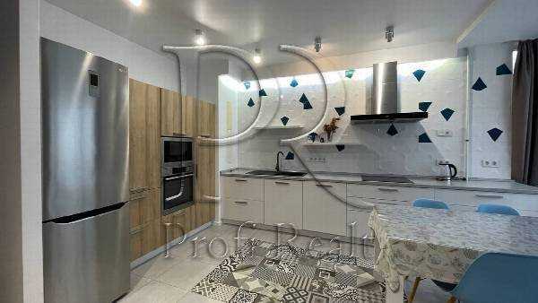 Продажа 3-комнатной квартиры 90 м², Метрологическая ул., 109