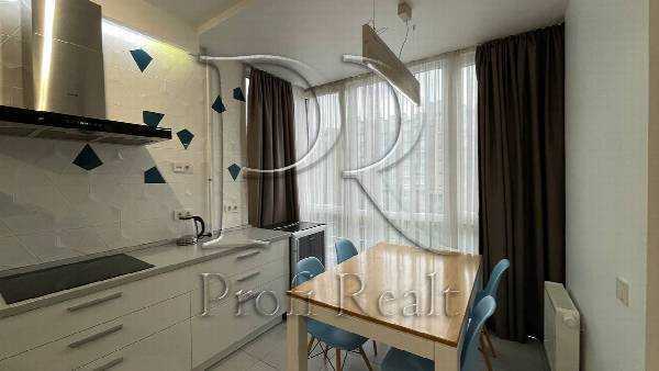 Продажа 3-комнатной квартиры 90 м², Метрологическая ул., 109