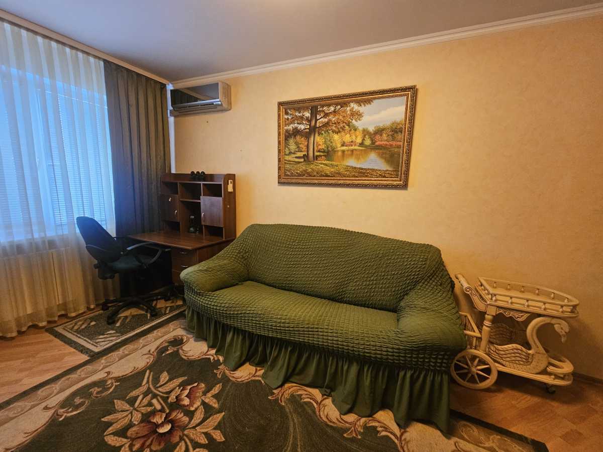 Оренда 2-кімнатної квартири 54 м², Євгена Харченко вул., 45