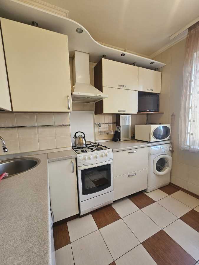 Оренда 2-кімнатної квартири 54 м², Євгена Харченко вул., 45