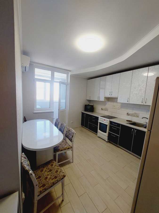 Оренда 2-кімнатної квартири 66 м², Любомира Гузара просп., 46