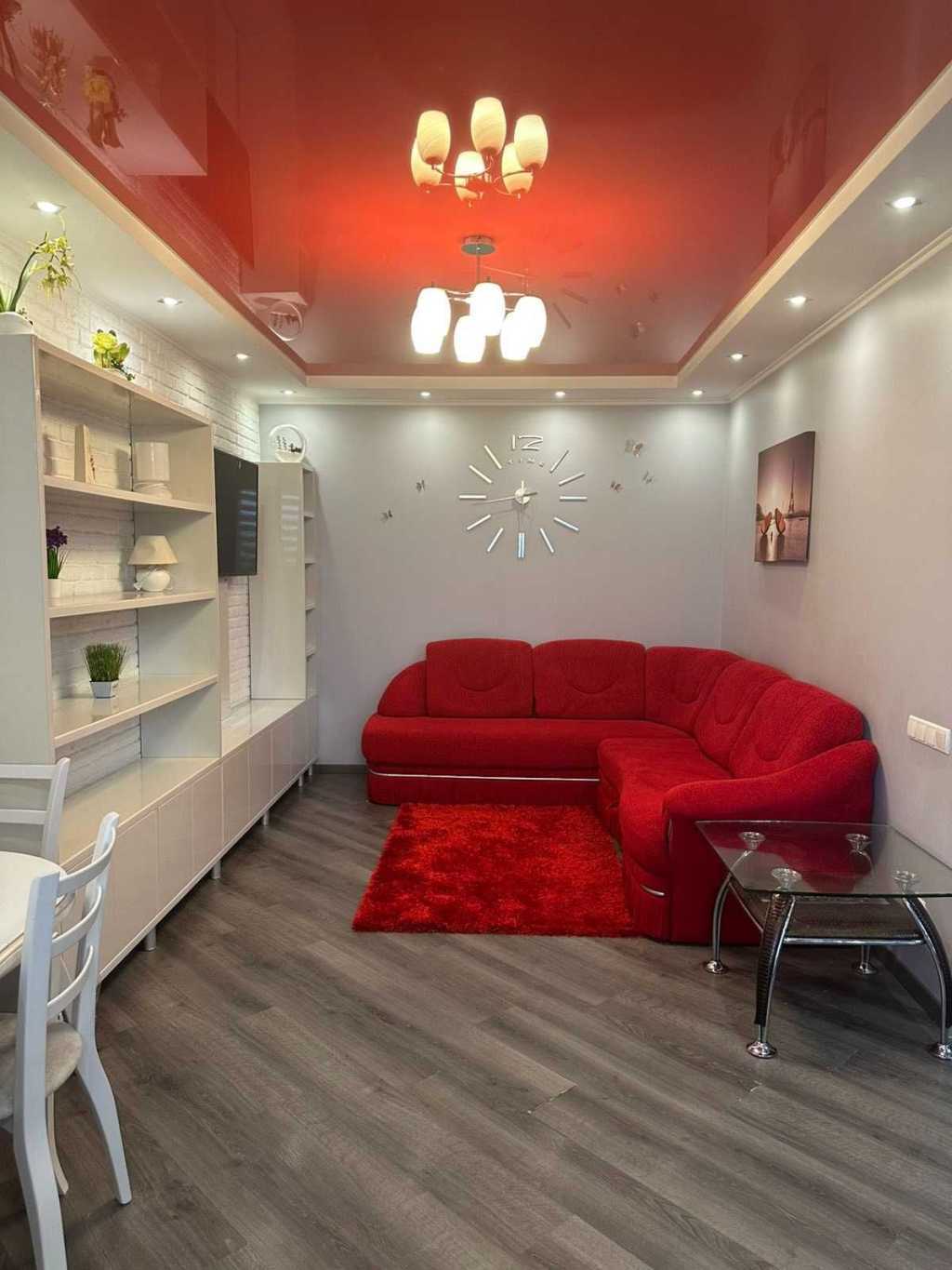 Аренда 2-комнатной квартиры 98 м², Европейская пл., Союза, 31а