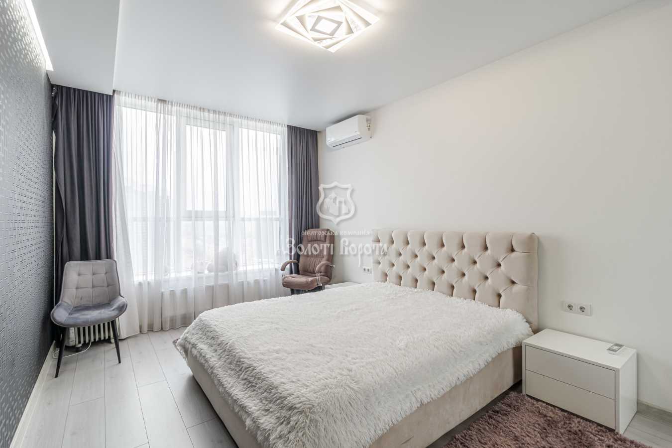 Продажа 1-комнатной квартиры 53.5 м², Берестейський, 5в