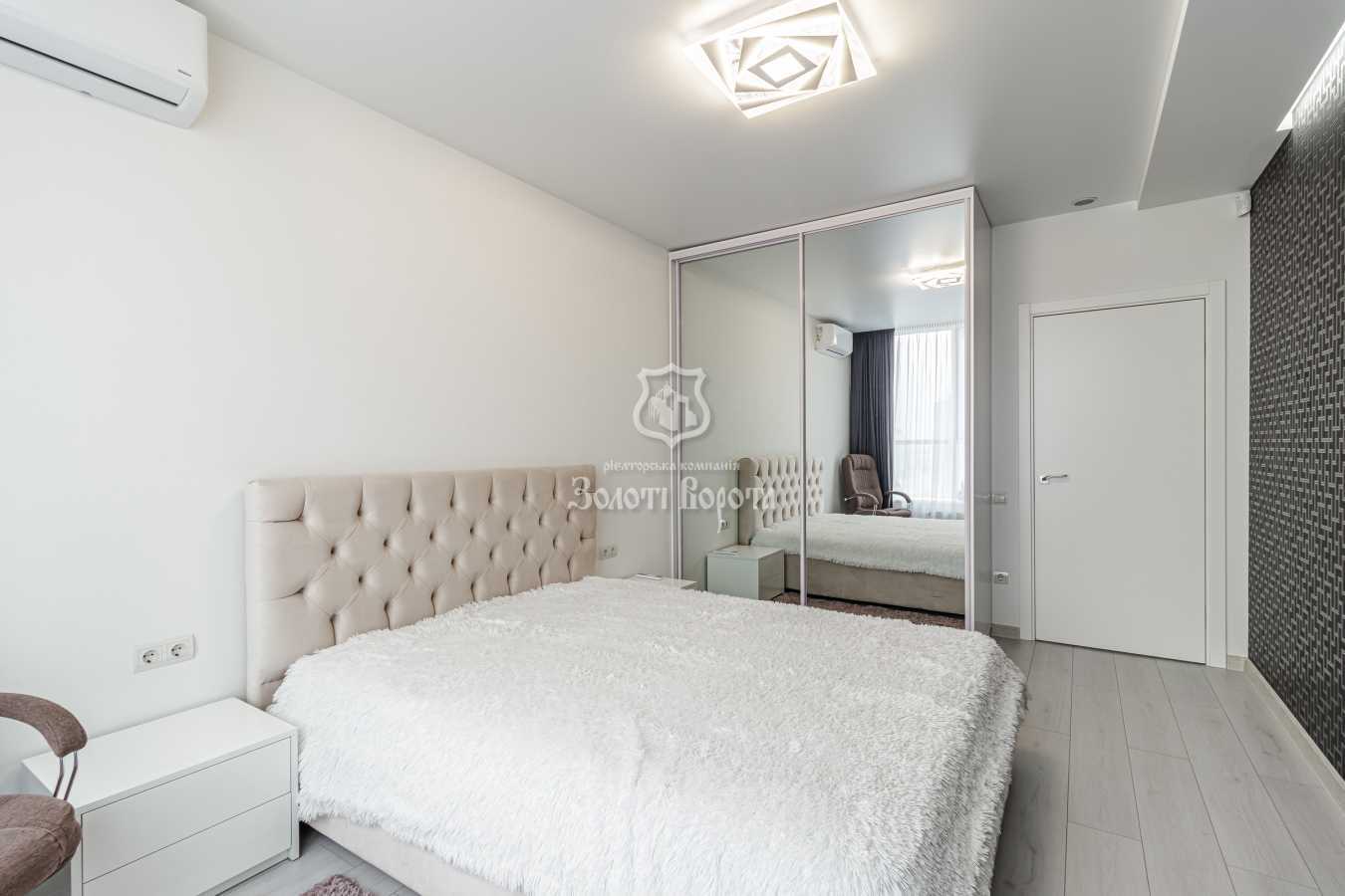 Продажа 1-комнатной квартиры 53.5 м², Берестейський, 5в