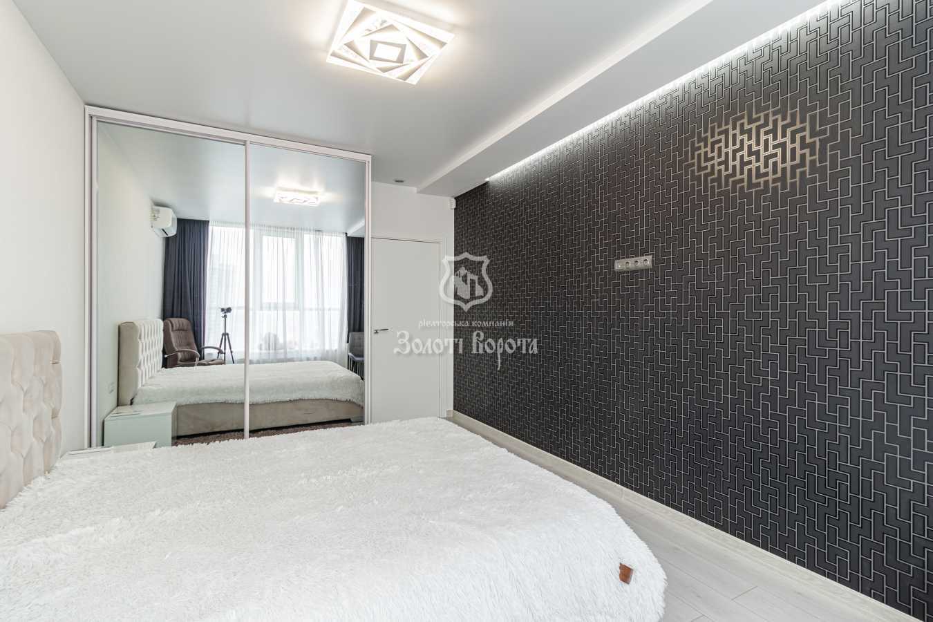 Продажа 1-комнатной квартиры 53.5 м², Берестейський, 5в