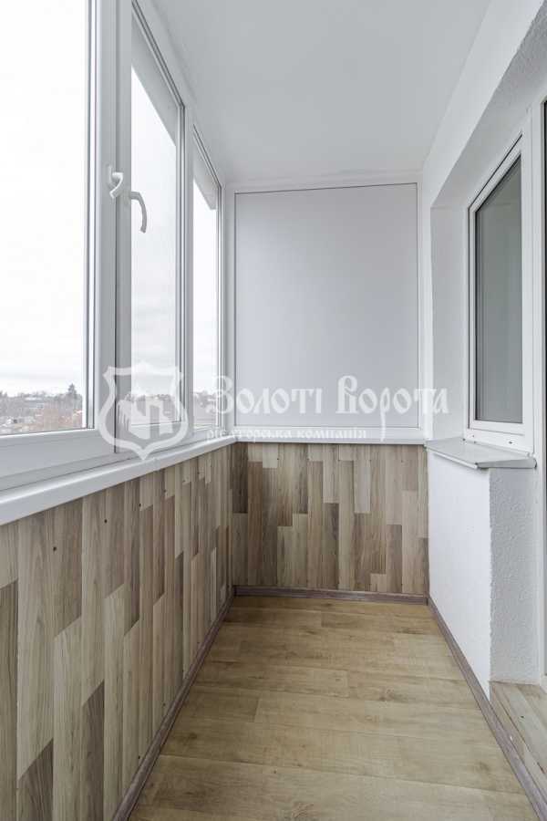 Продаж 1-кімнатної квартири 42 м², Партизанська вул., 1А