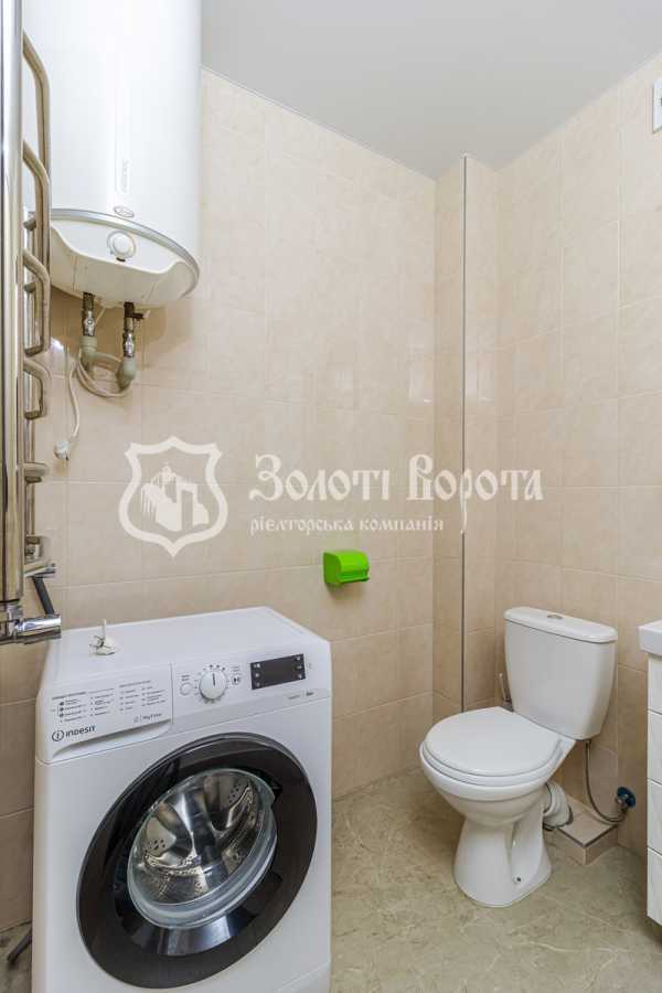 Продаж 1-кімнатної квартири 42 м², Партизанська вул., 1А