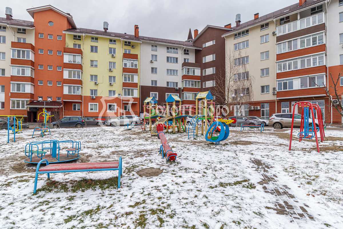 Продаж 1-кімнатної квартири 42 м², Партизанська вул., 1А