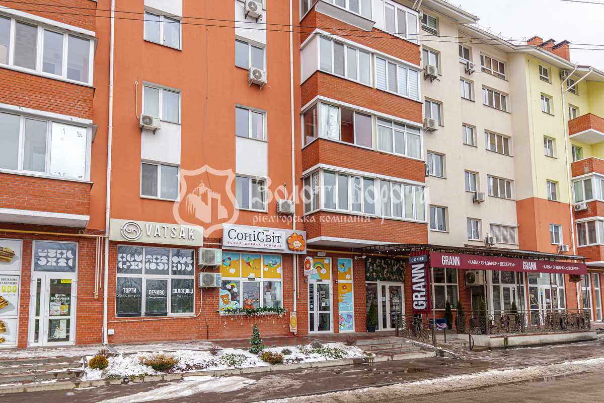 Продаж 1-кімнатної квартири 42 м², Партизанська вул., 1А