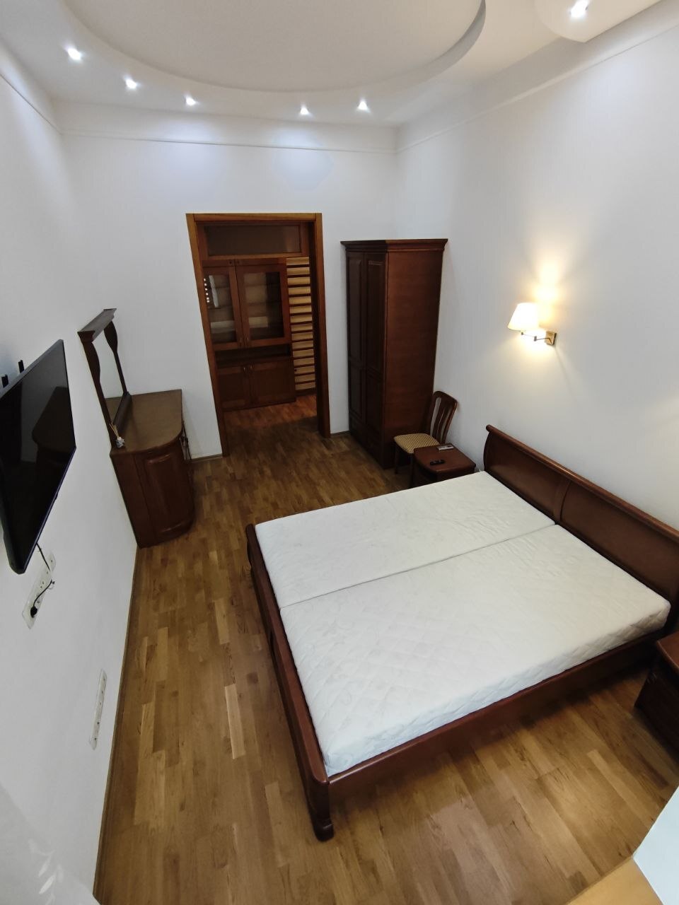 Аренда 2-комнатной квартиры 72.2 м², Крещатик ул., 15