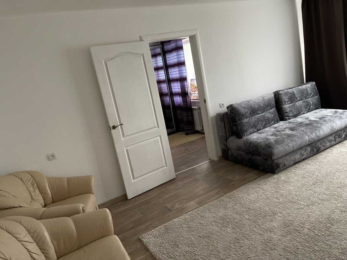 3-комнатная квартира посуточно 70 м², Набережная Победы ул., 78