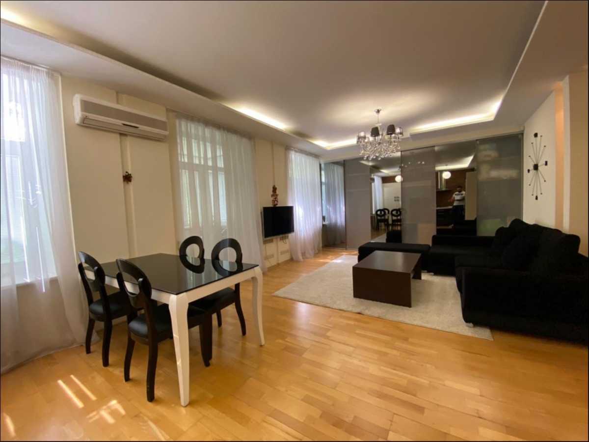 2-комнатная квартира посуточно 85 м², Дмитрия Яворницкого просп., 11