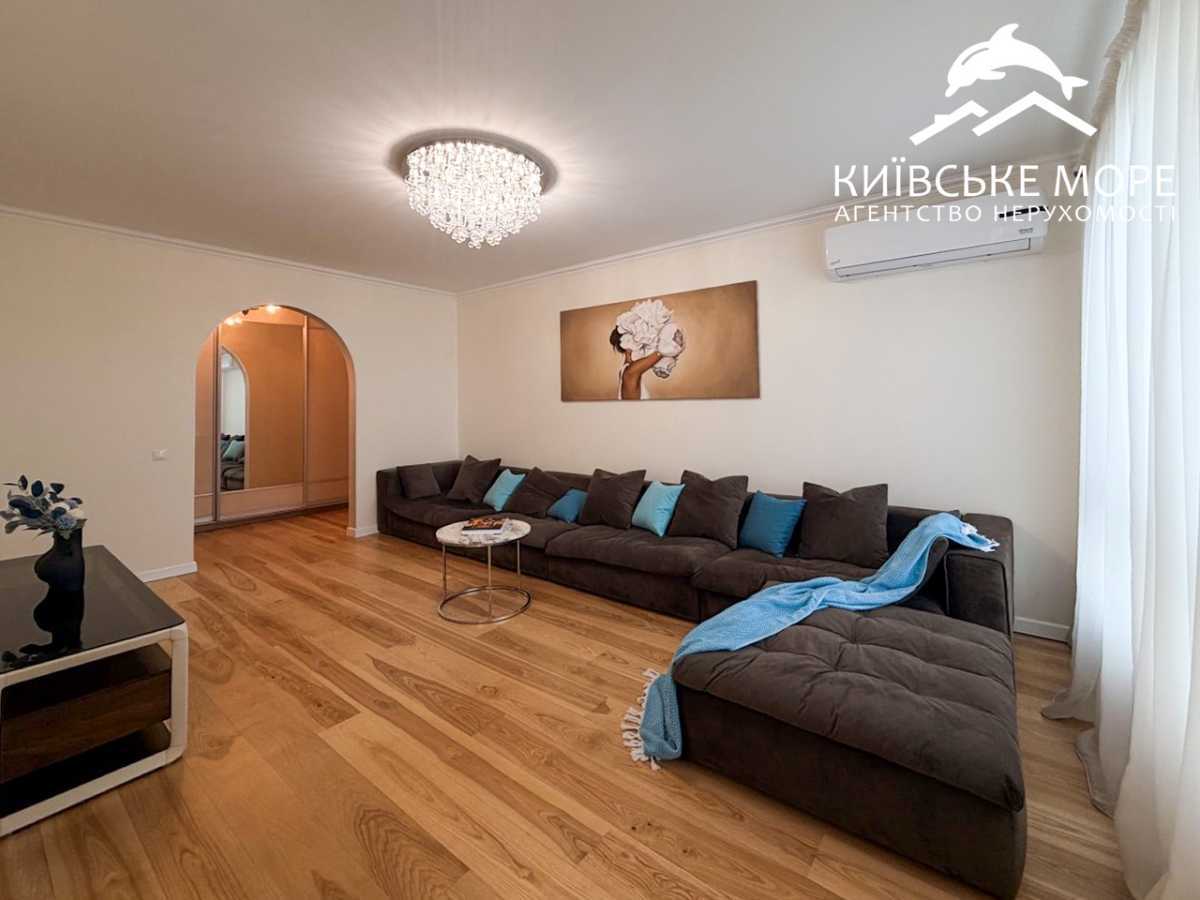 Продажа 3-комнатной квартиры 90 м², Воскресенская ул., 18