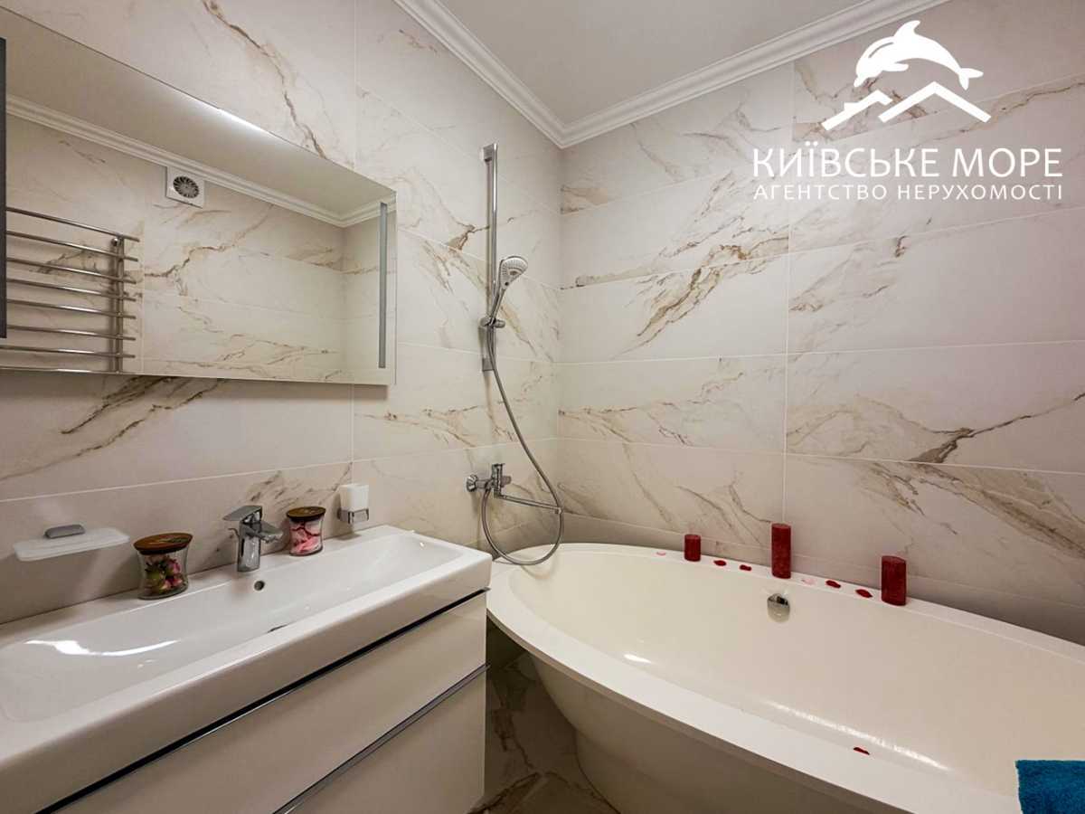 Продажа 3-комнатной квартиры 90 м², Воскресенская ул., 18