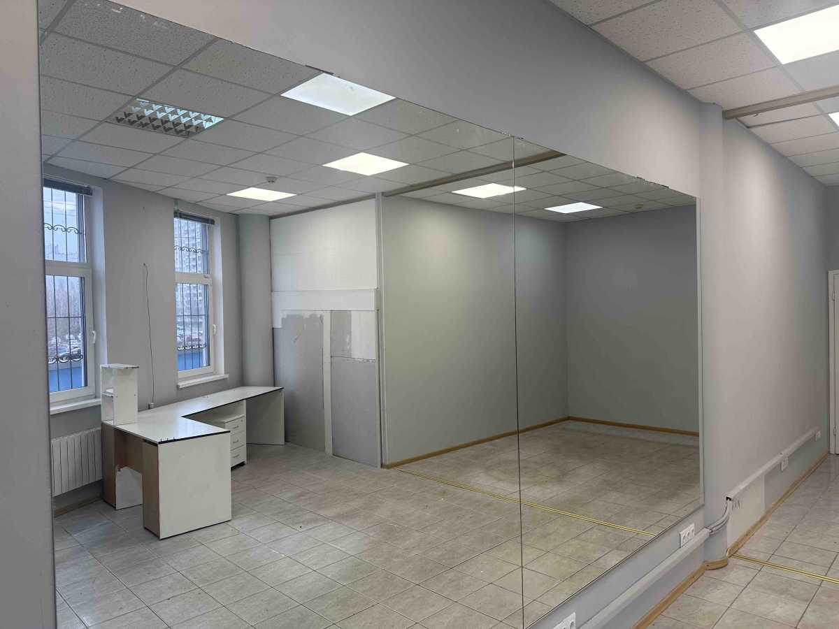 Аренда помещения свободного назначения 43 м², Александра Мишуги ул., 9А