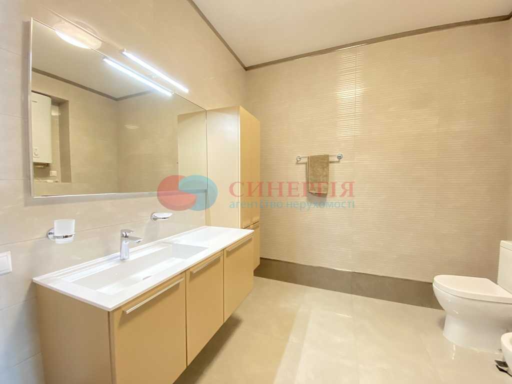 Аренда 3-комнатной квартиры 160 м², Кловский спуск, 7А