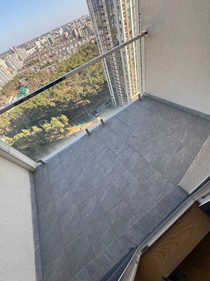 Продажа 1-комнатной квартиры 49.3 м², Князя Романа Мстиславича, 28