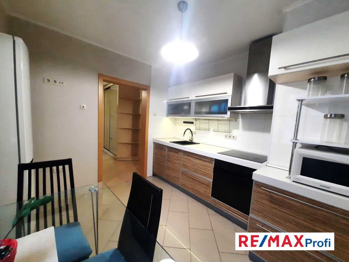 Продажа 3-комнатной квартиры 79.4 м², Кадетский Гай ул., 7