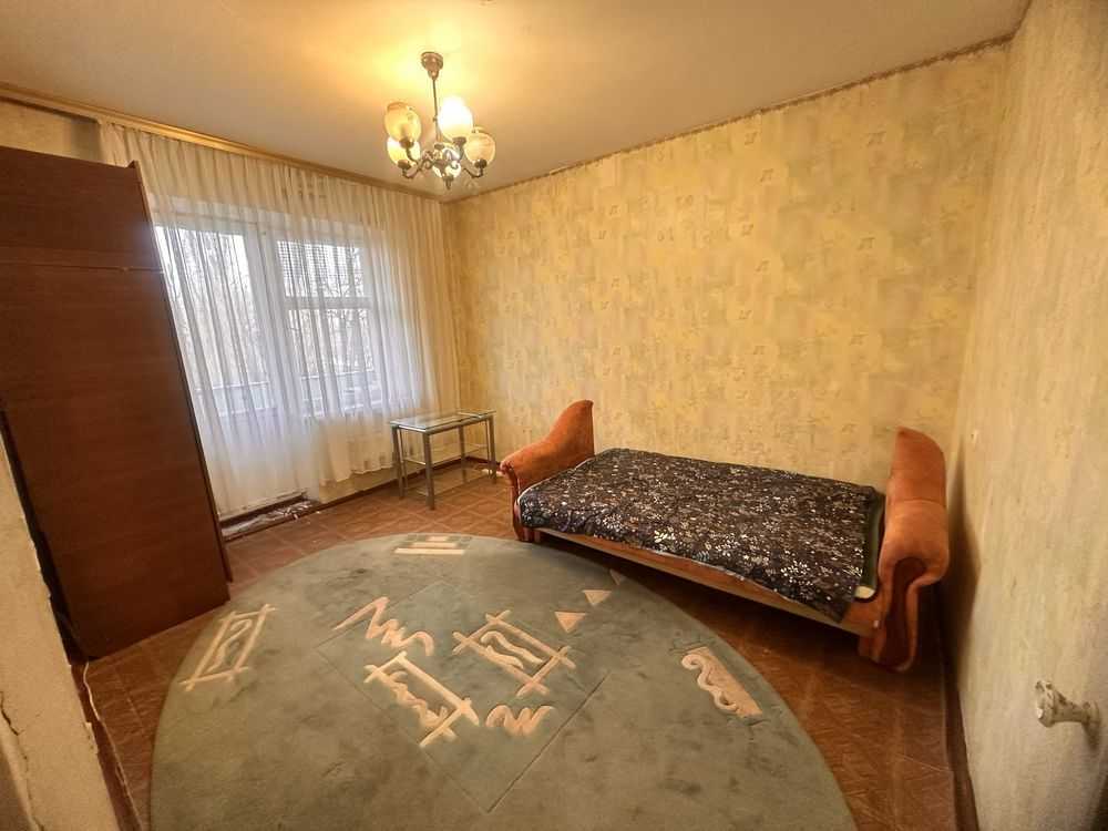 Продаж 4-кімнатної квартири 77 м², Новопрорізна вул.