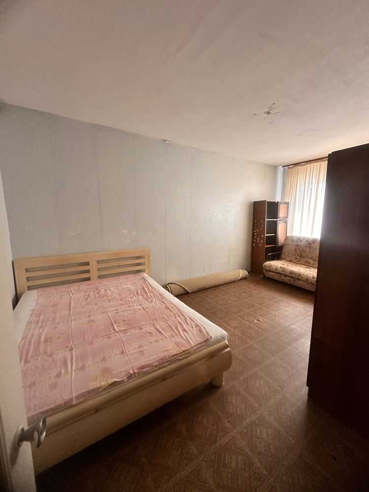 Продаж 4-кімнатної квартири 77 м², Новопрорізна вул.