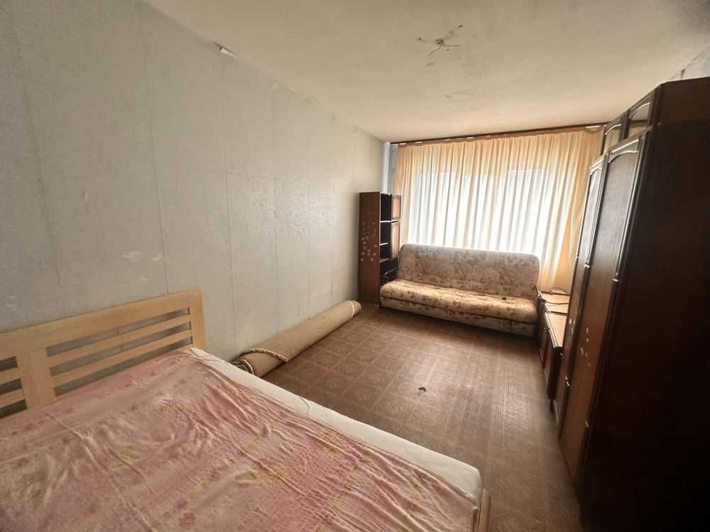 Продаж 4-кімнатної квартири 77 м², Новопрорізна вул.