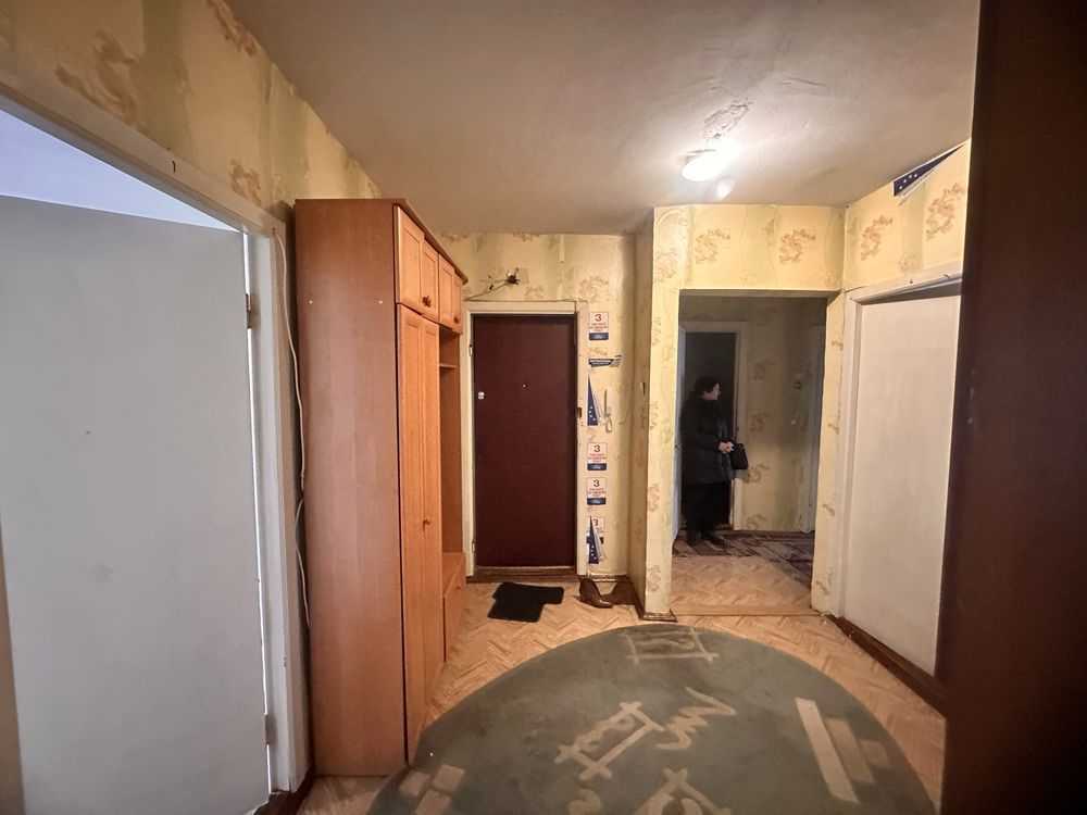 Продаж 4-кімнатної квартири 77 м², Новопрорізна вул.