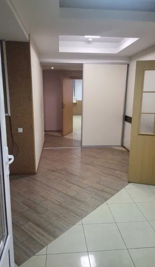 Аренда помещения свободного назначения 279 м², Палубная ул.