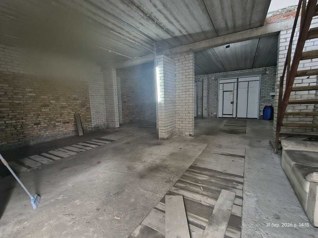 Оренда гаражів 288 м², Пухівська вул., 2
