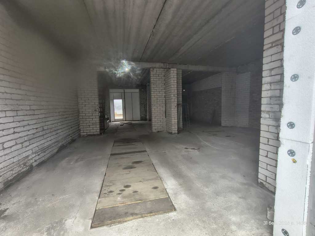 Оренда гаражів 288 м², Пухівська вул., 2