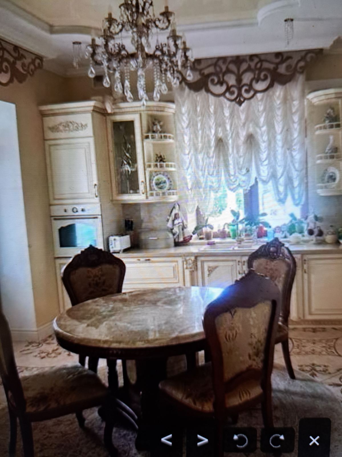 Продаж будинку 260 м²